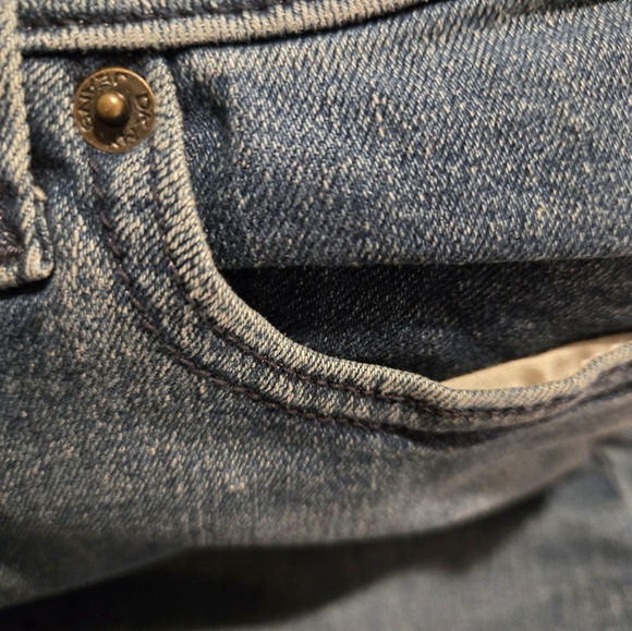 DKNY shorts - Picture 9 of 9